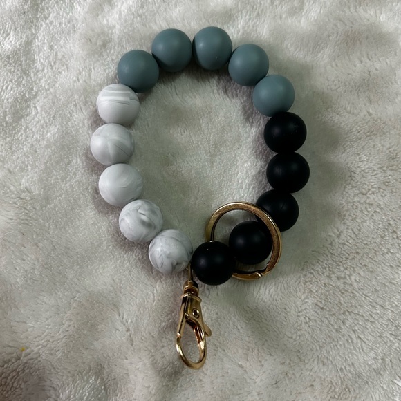 Cute silicone wristlets - Picture 5 of 7